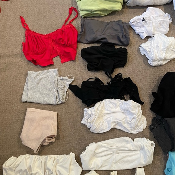 60 PIECE BUNDLE! - Picture 2 of 13